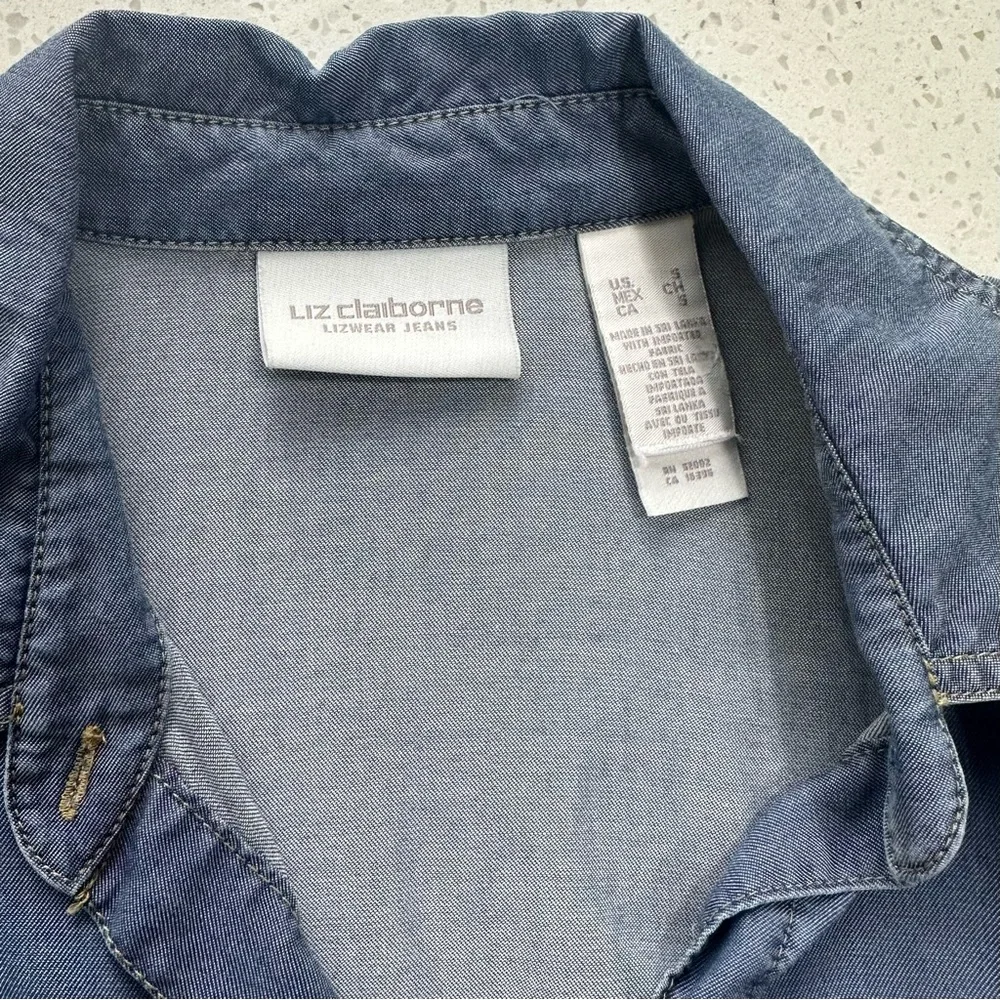 Liz Claiborne Button Down Denim Chambray Long-Sleeve Shirt - Picture 4 of 6